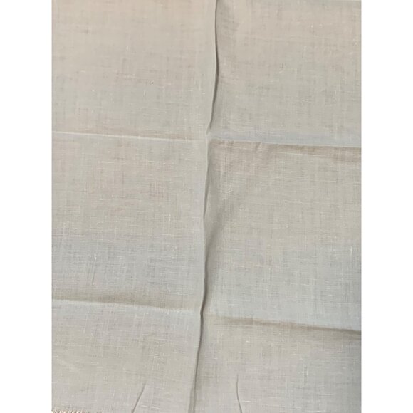 Vintage Linen Tablecloth With Embroidered Fleur-De-Lis Design - Picture 4 of 12